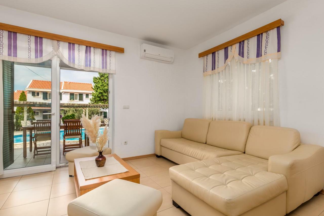 Villas Kampor ภายนอก รูปภาพ